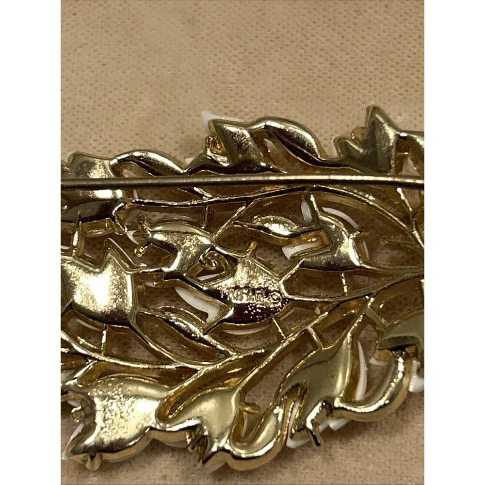 Trifari crown brooch